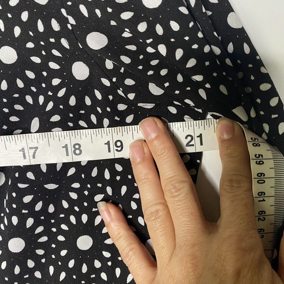 Van Heusen Button Down Long Sleeve Top SZ L Womens Black Green Blue -lot of 2 - Picture 6 of 12